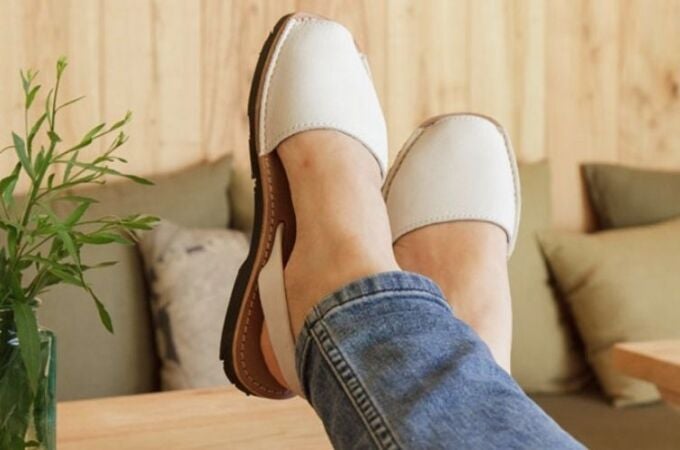 Sandalias menorquinas hechas en España: cuero auténtico y diseño que nunca pasa de moda