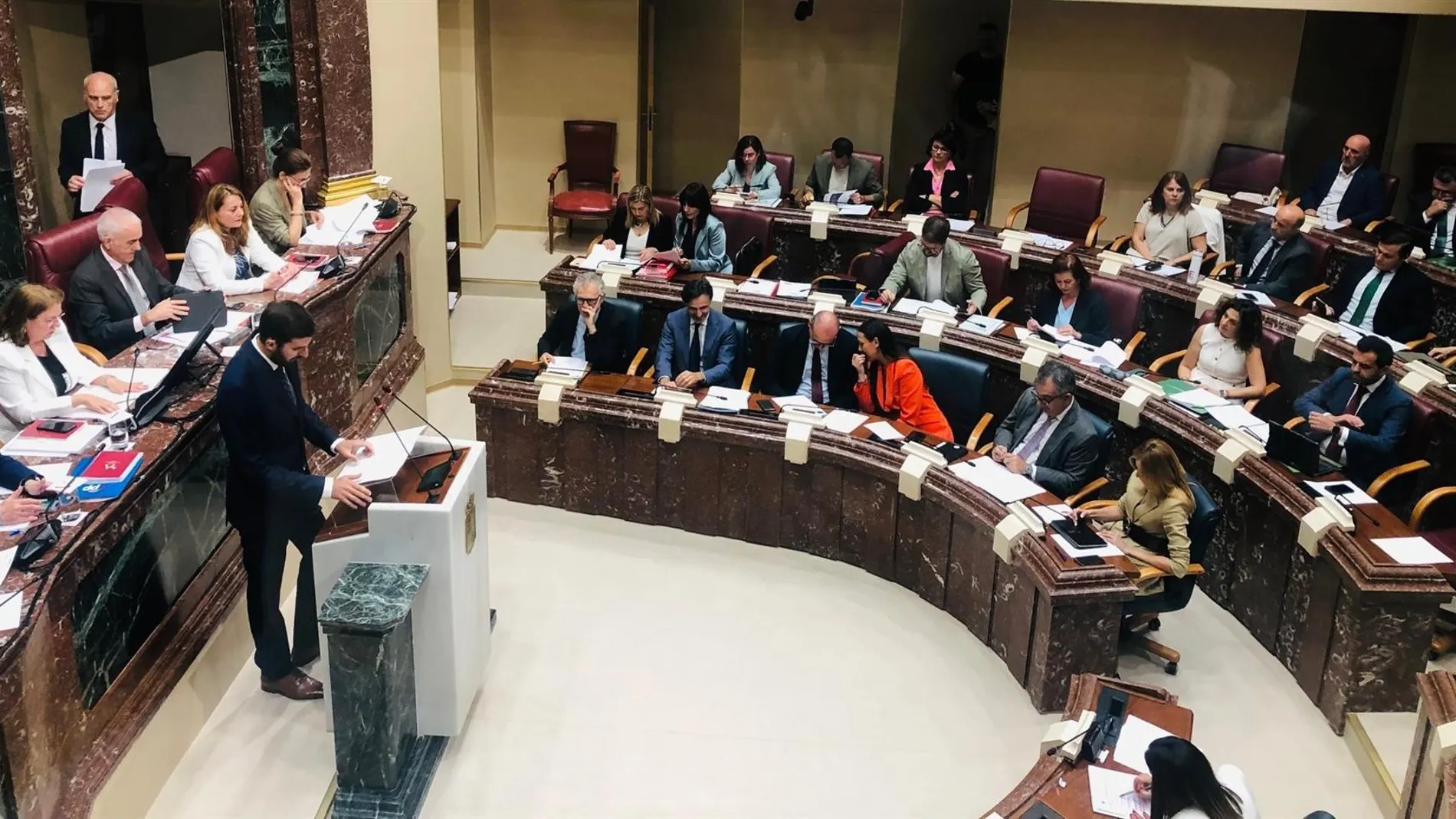 MURCIA.-Vox advierte que "la democracia española es hoy un barco a la deriva y el caos está servido" y llama a "remangarse"