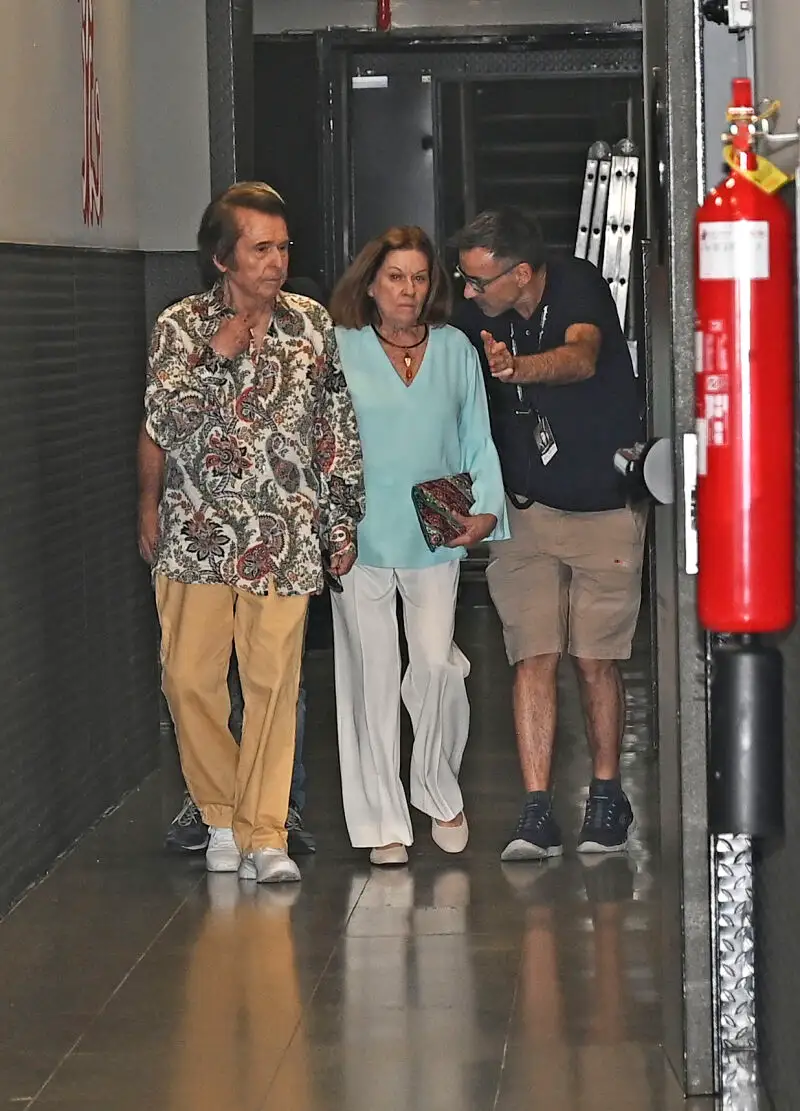 Raphael actúa por primera vez en Madrid tras su problema de salud