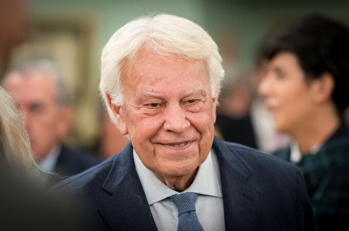 Felipe González amenaza con no votar al PSOE si "si se consolida" la ley de amnistía