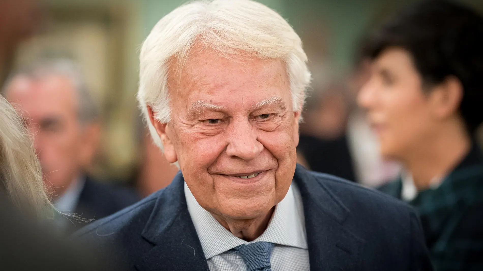 Felipe González amenaza con no votar al PSOE si "si se consolida" la ley de amnistía