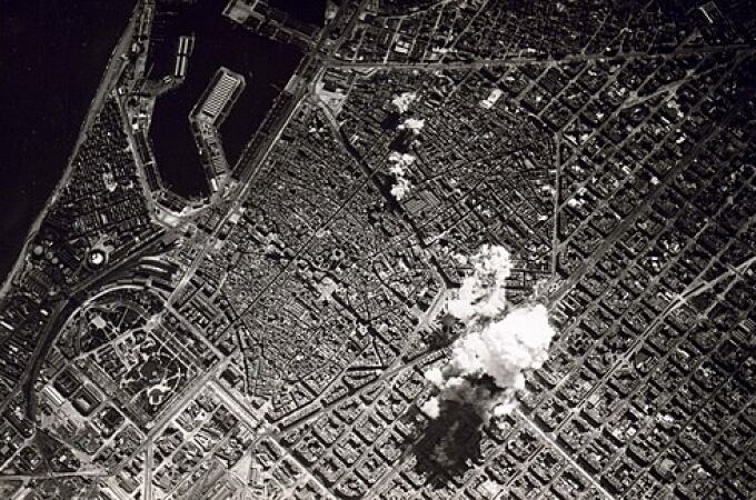 El día que Mussolini bombardeó Barcelona provocando casi mil muertos, más de cien niños
