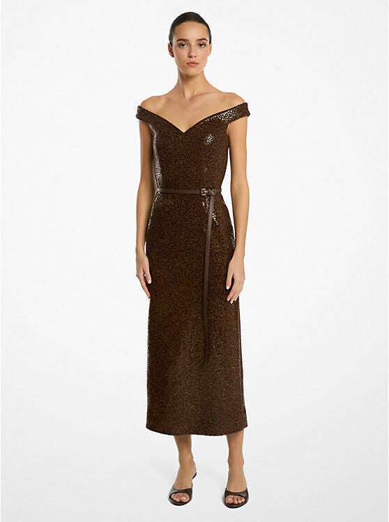 Vestido brillos.