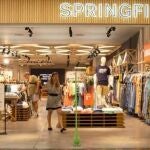 Springfield rebaja sus polos estrella para hombre: básicos infalibles a menos de 20 euros
