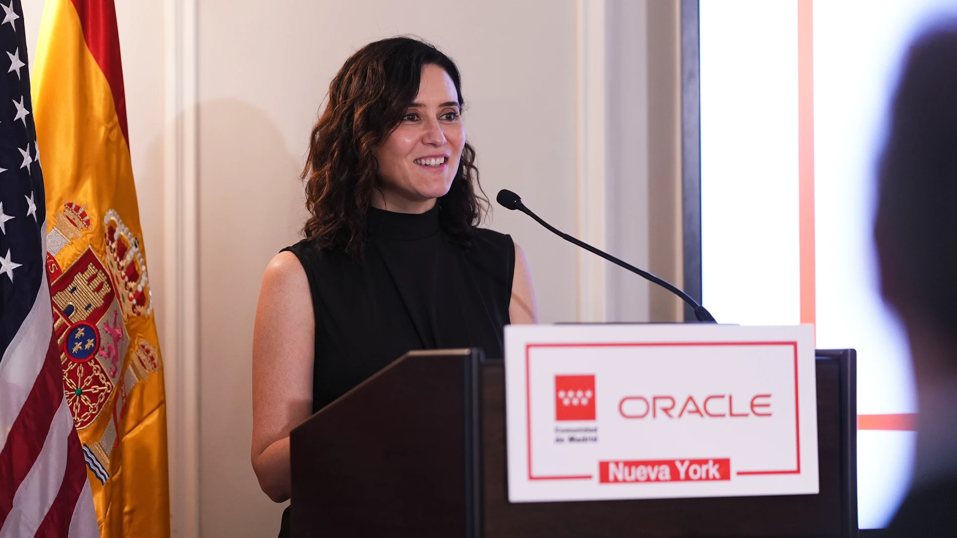 NUEVA YORK (ESTADOS UNIDOS), 26/06/2025.- La presidenta de la Comunidad de Madrid, Isabel Díaz Ayuso, mantiene un encuentro de trabajo celebrado con representantes de la multinacional Oracle, este jueves en Nueva York. EFE/ Comunidad De Madrid SÓLO USO EDITORIAL / SÓLO DISPONIBLE PARA ILUSTRAR LA NOTICIA QUE ACOMPAÑA (CRÉDITO OBLIGATORIO)
