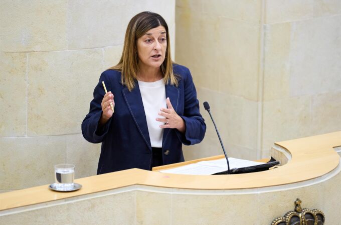 Buruaga reivindica que "Cantabria avanza" pese a la "anarquía nacional"