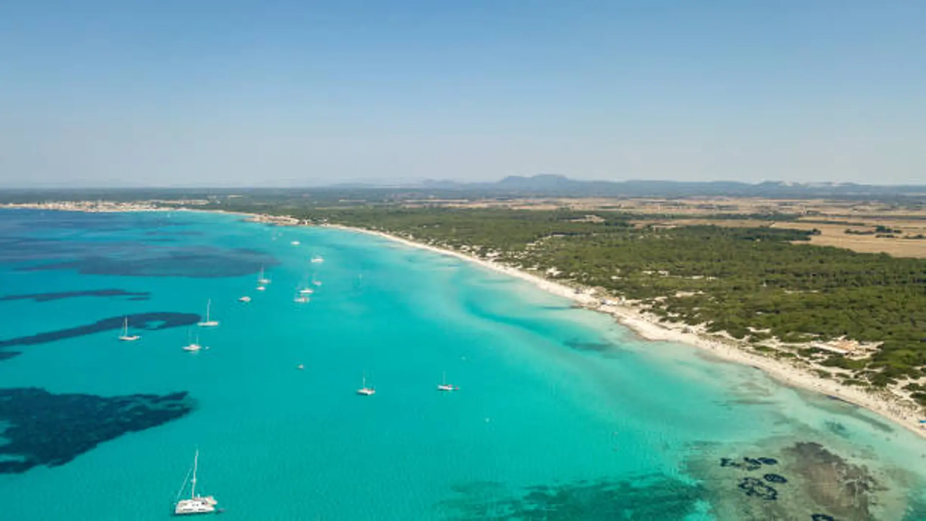 La playa de Baleares que esconde un pasado militar secreto
