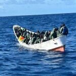 La llegada de inmigrantes a Canarias cae un 41% en 2025 aunque preocupa que ahora salgan desde Guinea Conakry