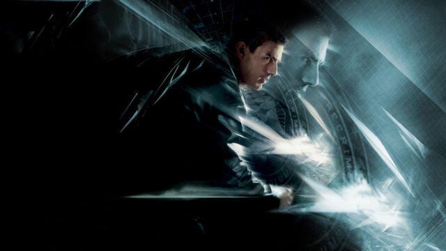 Tom Cruise interpreta a un agente atrapado por el mismo sistema que ayudó a crear