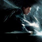 Tom Cruise interpreta a un agente atrapado por el mismo sistema que ayudó a crear