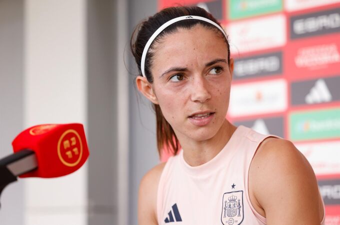 Fútbol/Selección.- Aitana Bonmatí, ingresada con una meningitis a una semana de la EURO