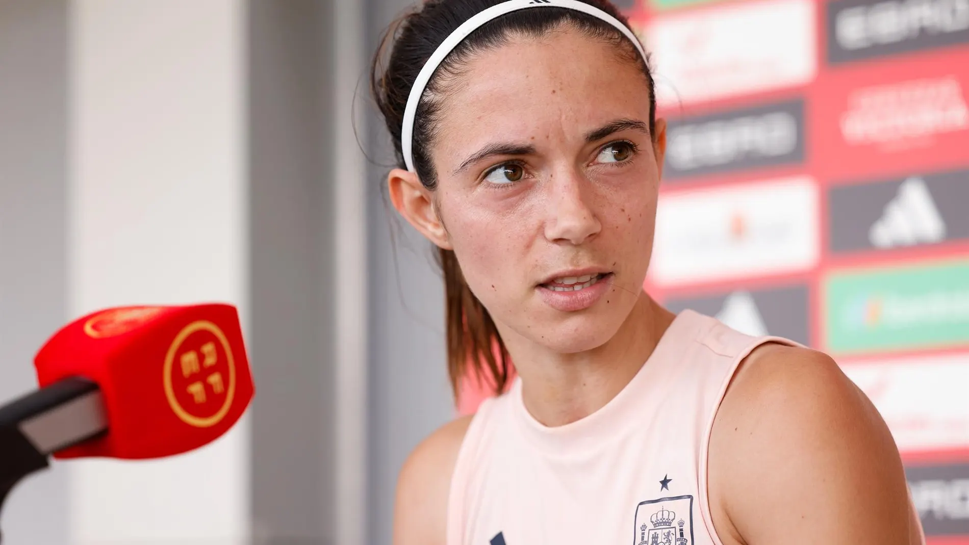 Fútbol/Selección.- Aitana Bonmatí, ingresada con una meningitis a una semana de la EURO