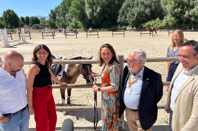 González Corral visita el Centro Ecuestre de Segovia
