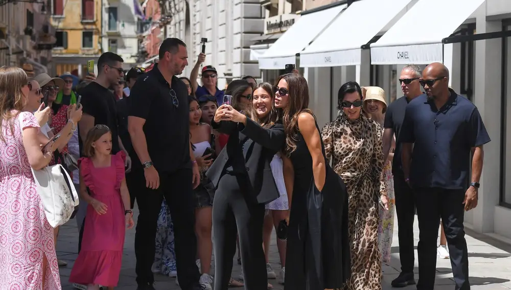 Khloé Kardashian y Kris Jenner, de paseo en Venecia