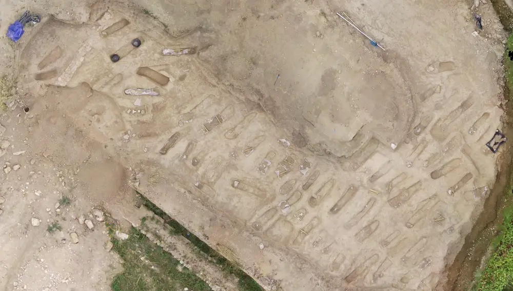 Vista aérea de la zona donde ha aparecido el cementerio