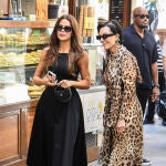 Khloé Kardashian y Kris Jenner, de paseo en Venecia