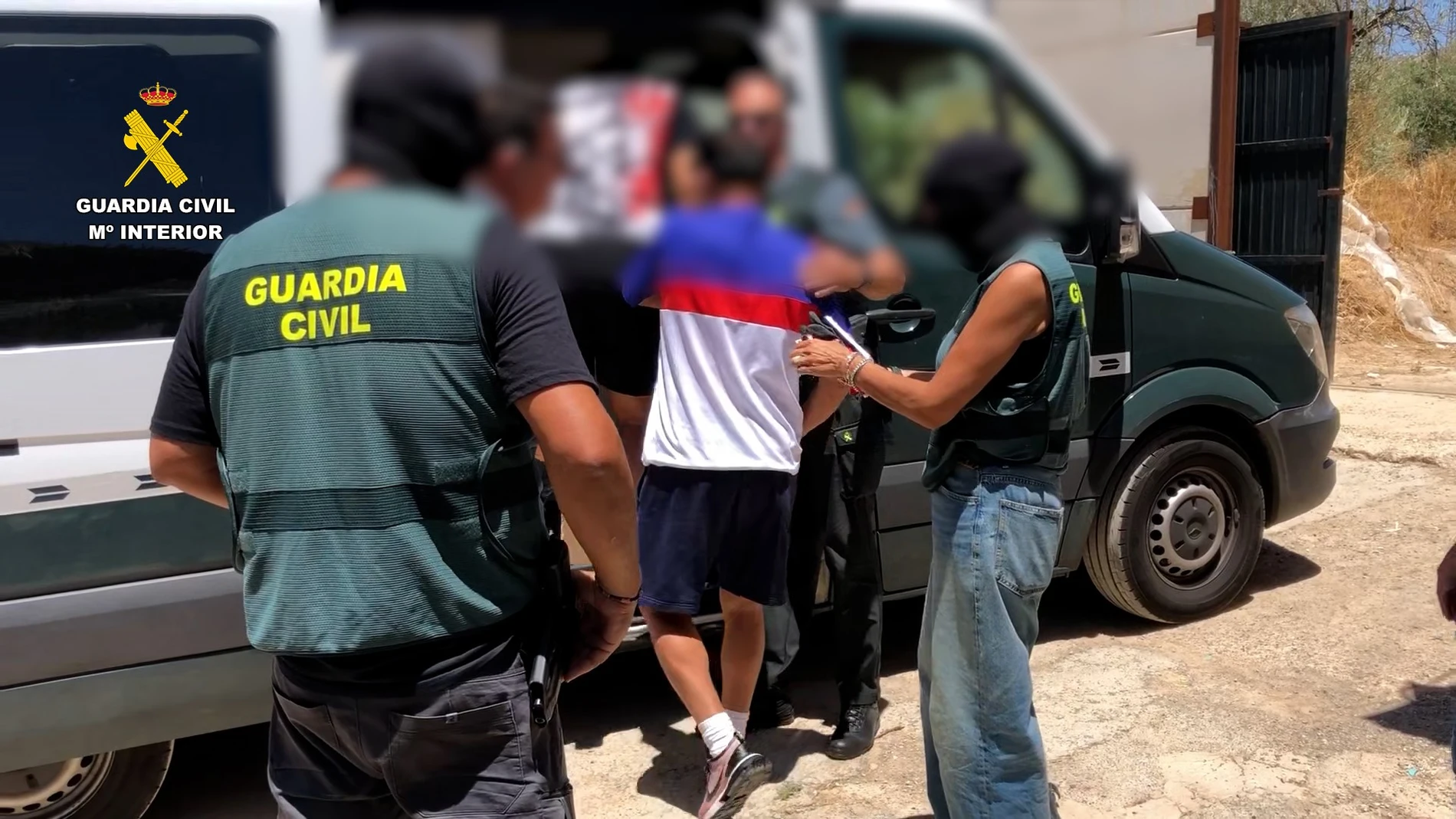 Uno de los arrestados en el marco de la operación