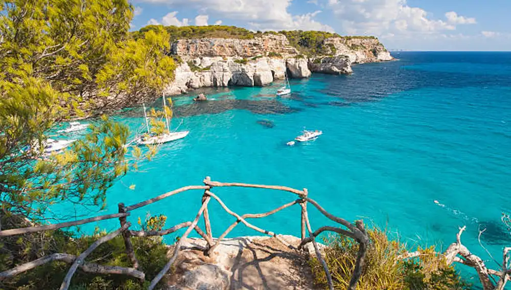 Cala Macarella, en la isla de Menorca