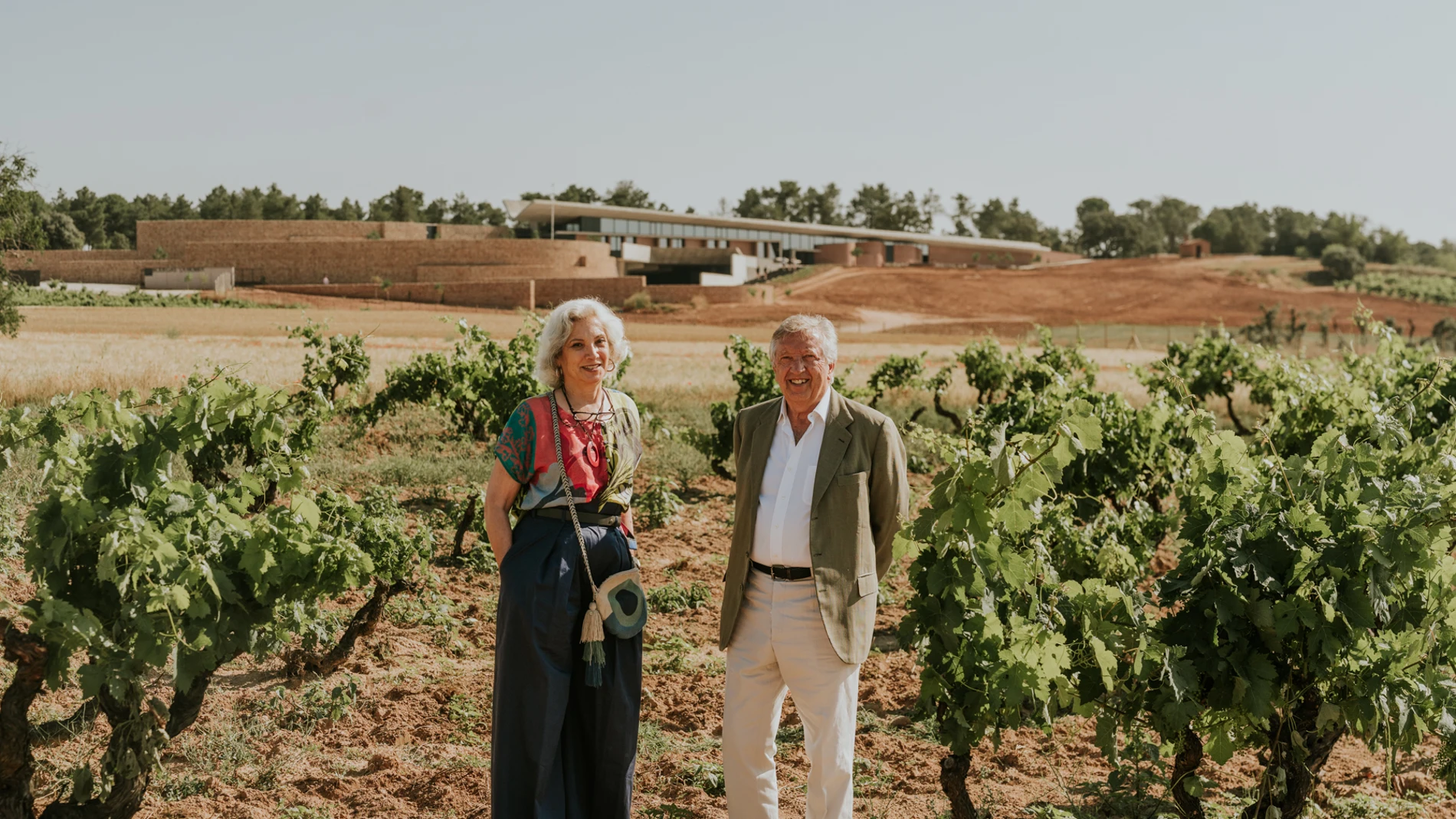 La arquitecta Carmen Pinós y Mario Rotllant, presidente del Grupo RODA