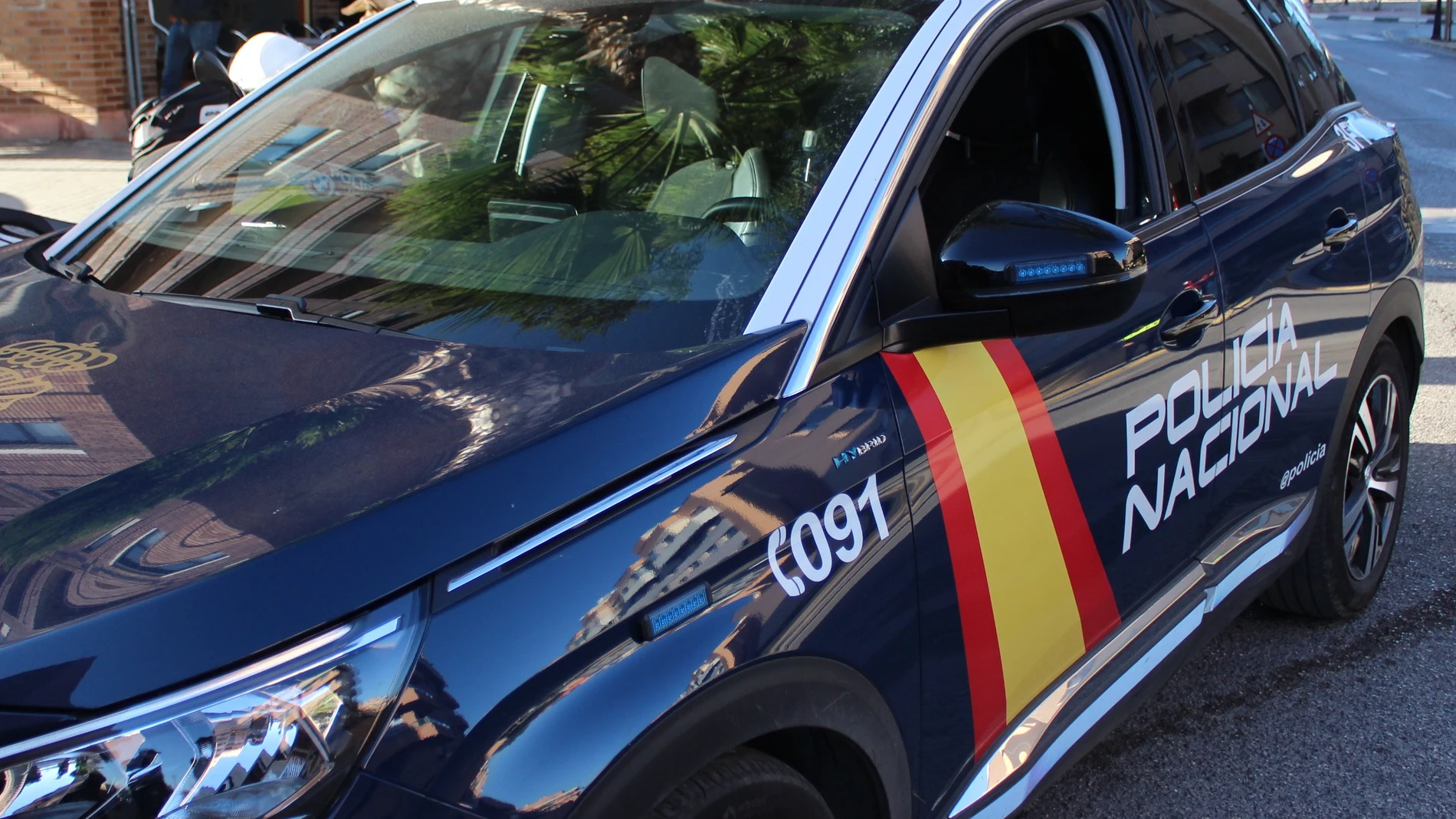 La Policía Nacional salva la vida de una mujer que había entrado en parada cardiorrespiratoria en un restaurante REMITIDA / HANDOUT por POLICÍA NACIONAL Fotografía remitida a medios de comunicación exclusivamente para ilustrar la noticia a la que hace referencia la imagen, y citando la procedencia de la imagen en la firma 27/06/2025