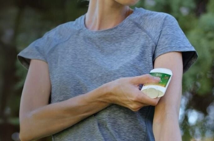 No esperes a los primeros picotazos: este stick evita que los mosquitos se te acerquen