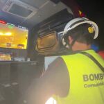 Viviendas evacuadas y una urbanización confinada por incendio en Villa del Prado (Madrid)