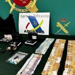 Efectos y dinero intervenido en la operación