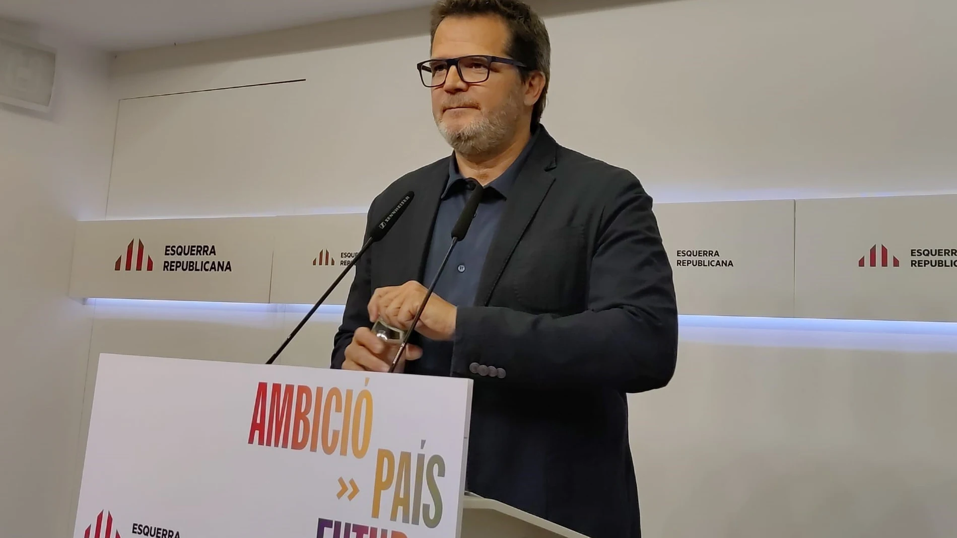 El vicesecretario de Comunicación de ERC, Isaac Albert, en rueda de prensa. EUROPA PRESS 30/06/2025