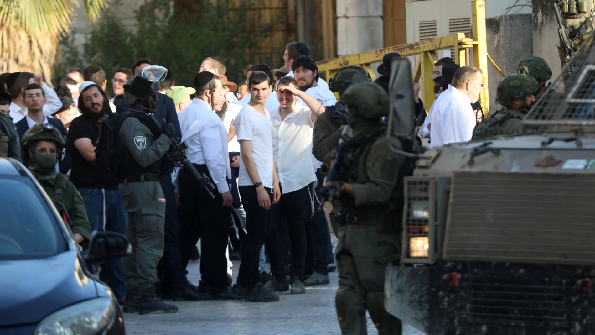 June 28, 2025, Hebron, West Bank, Palestinian Territory: Israeli settlers held a provocative march under the protection of Israeli forces in Hebron, West Bank, on June 28, 2025 Europa Press/Contacto/Mamoun Wazwaz 28/06/2025 ONLY FOR USE IN SPAIN