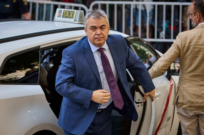 El exsecretario de organización del PSOE, Santos Cerdán , a su llegada al Tribunal Supremo en Madrid, este lun
