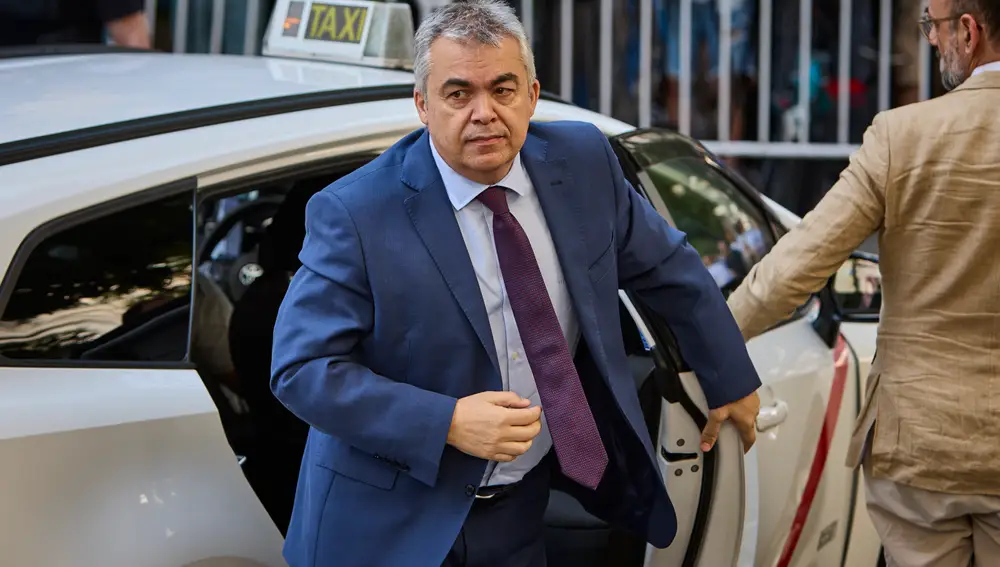 El exsecretario de organización del PSOE, Santos Cerdán , a su llegada al Tribunal Supremo en Madrid, este lun