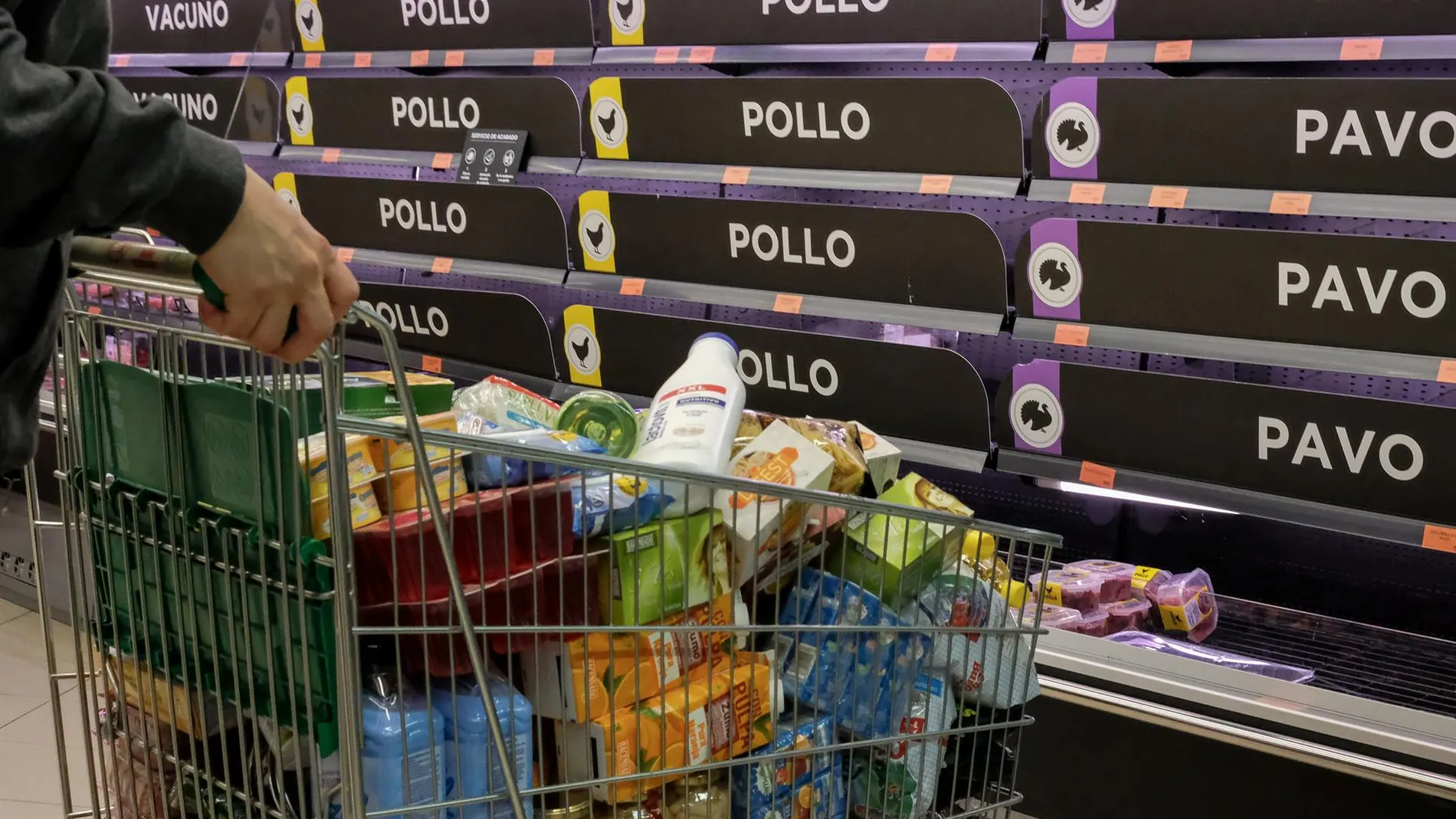 Economía.- La tasa de ahorro de los hogares cae al 4,8% en el primer trimestre tras ahorrar un 20,9% menos y gastar más