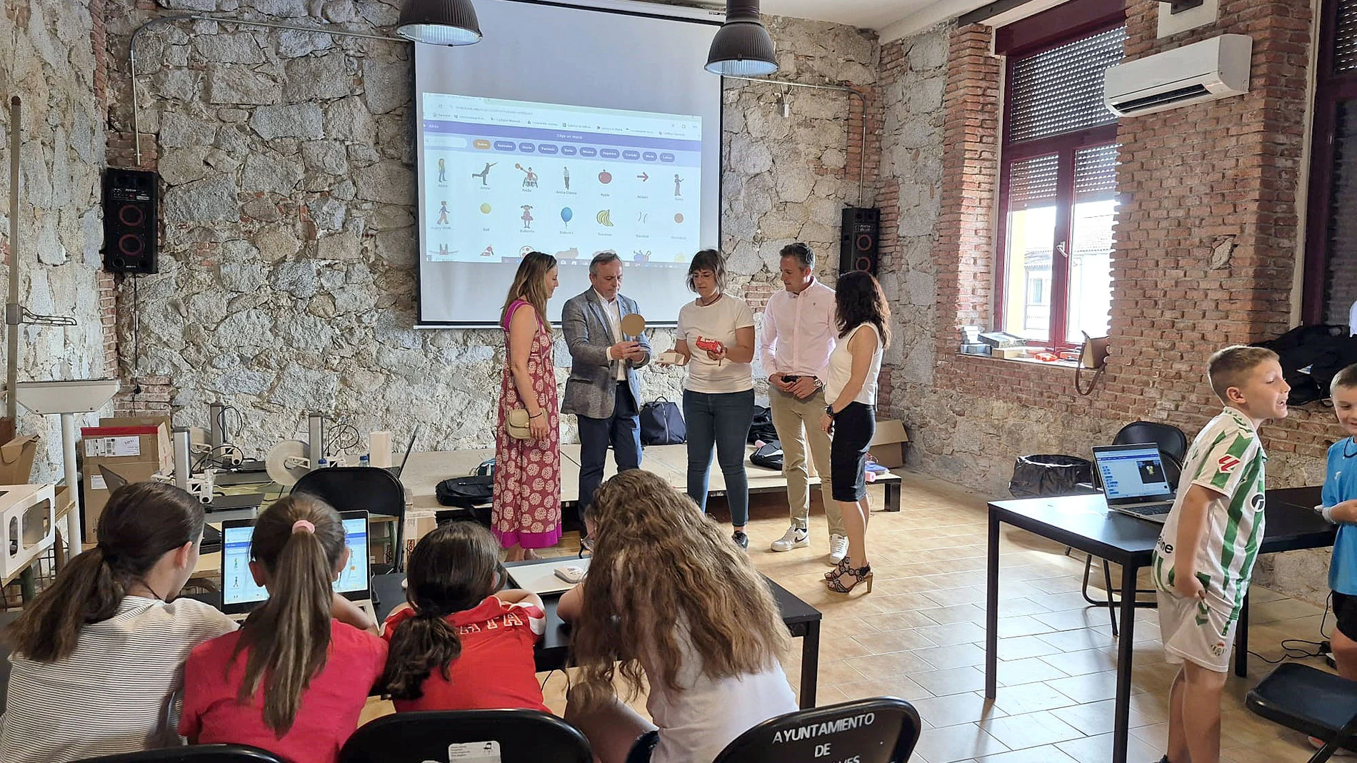 El viceconsejero de Transformación Digital, Luis Enrique Ortega, inaugura las olimpiadas en Piedralaves