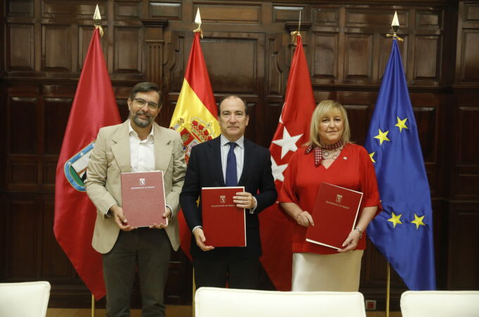 Borja Carabante, durante la firma del acuerdo