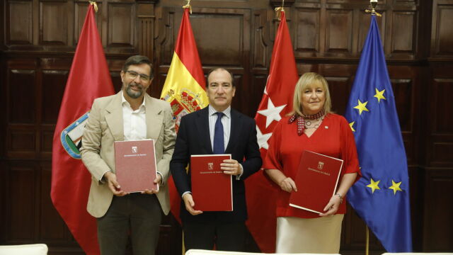 Borja Carabante, durante la firma del acuerdo