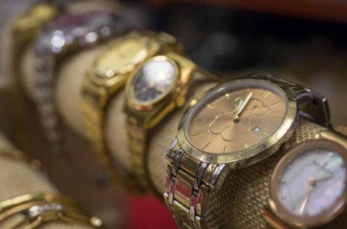 Imagen de archivo de relojes de una pasada subasta