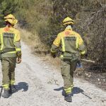 MADRID.-VÍDEO: Sucesos.- Los bomberos trabajan para controlar un incendio forestal en el municipio madrileño de Villa del Prado