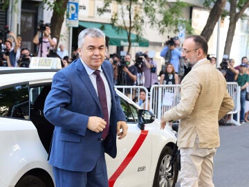 Cerdán llega a declarar al Supremo por los presuntos amaños de obra pública entre gritos de "corrupto"