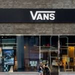 No son las Old Skool, pero estas Vans Filmore están arrasando entre los más jóvenes (y ahora están al 29%)