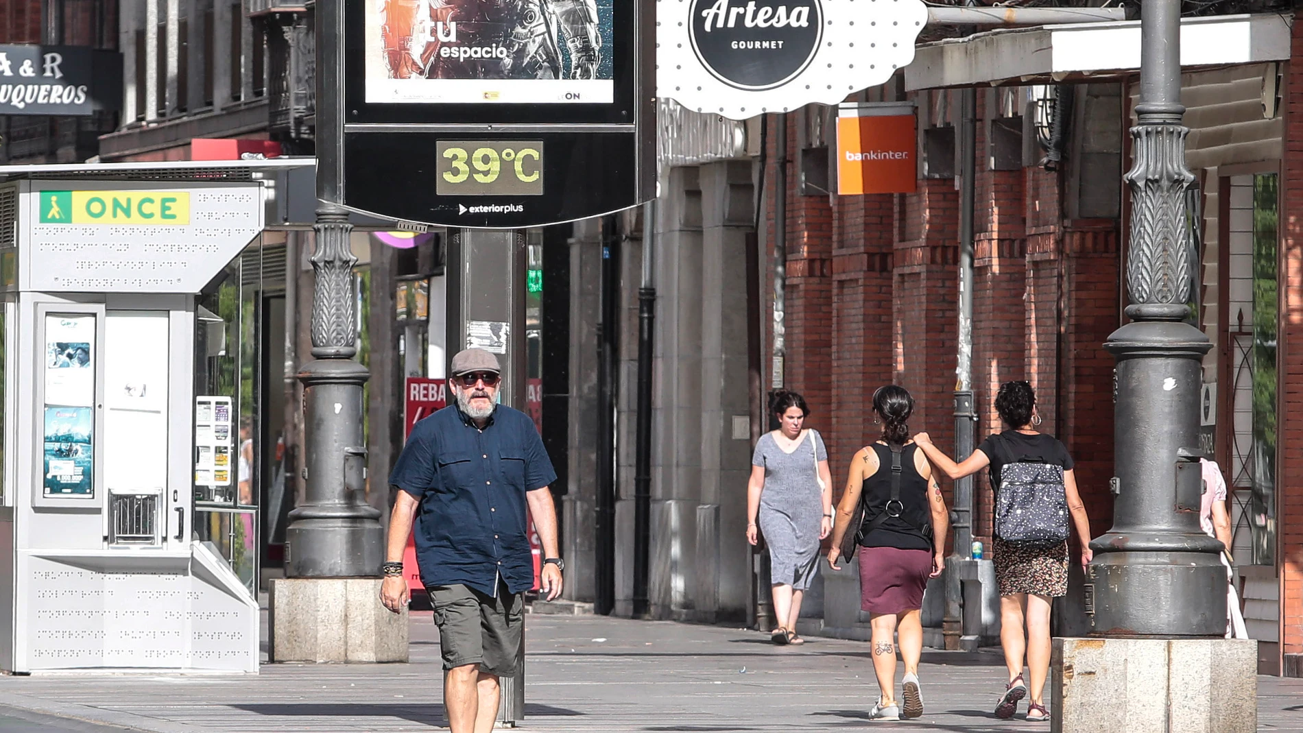 Multas de hasta 500 euros por esta costumbre española: muchos no saben que es ilegal