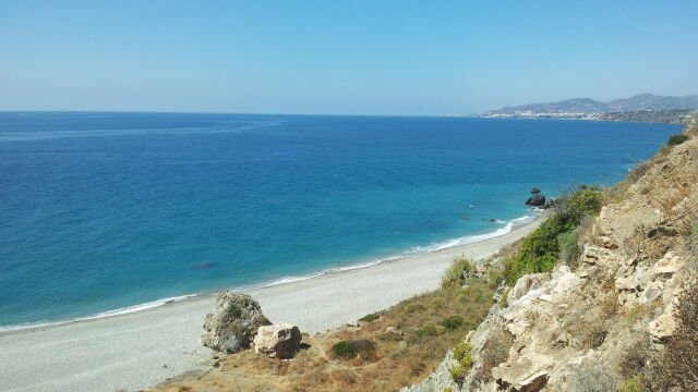 Cala de aguas cristalinas perfecta para practicar snorckel