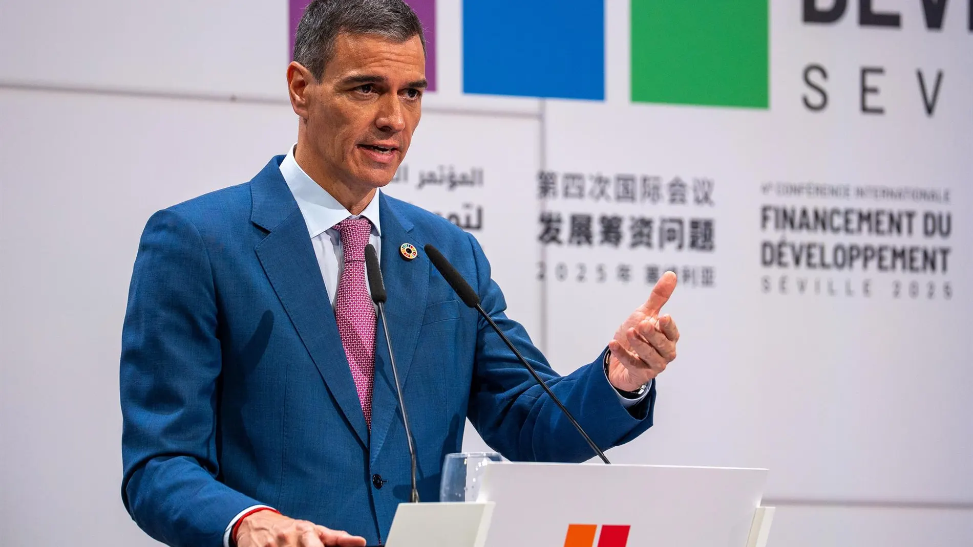 Economía/Fiscal.- Sánchez propone un impuesto contra los billetes de avión en primera clase y jets privados
