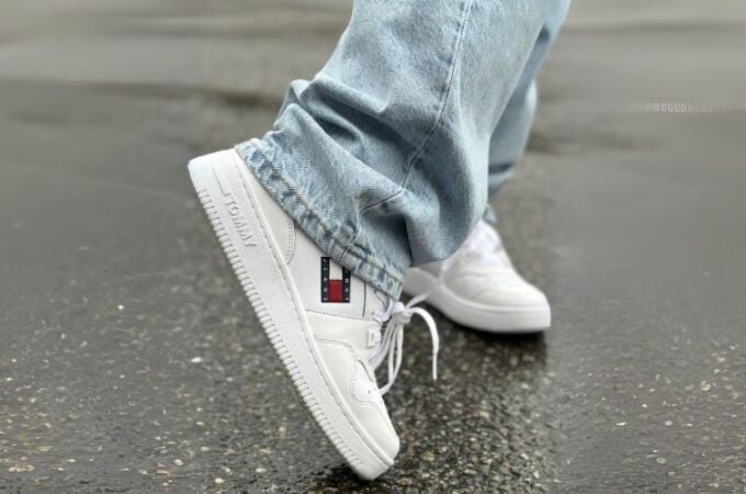 El básico premium que todo armario necesita: zapatillas Tommy Jeans para hombre