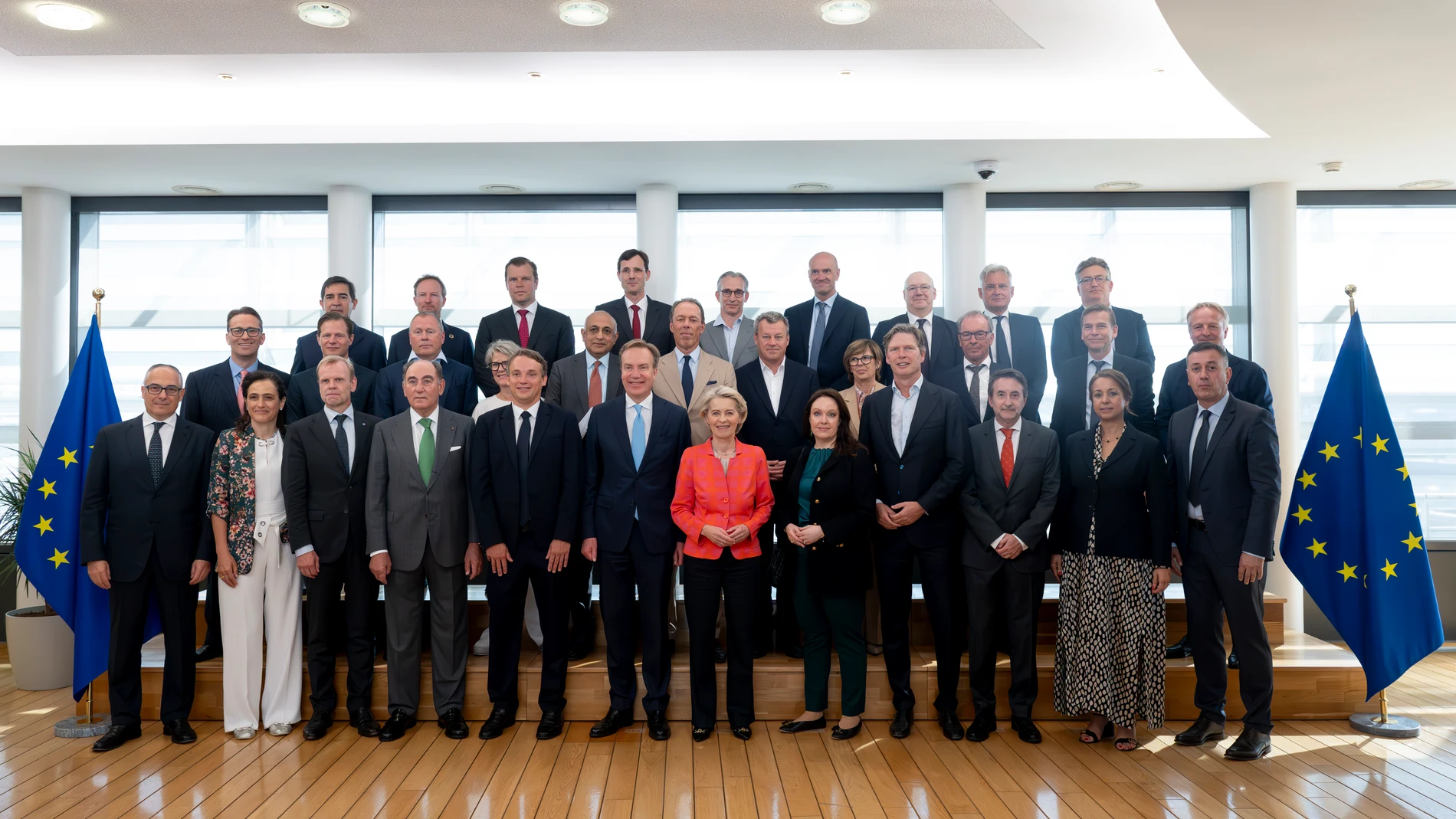 Foto de familia de la reunión del Foro Económico Mundial en Bruselas