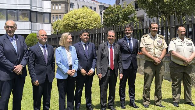 Autoridades asistentes al acto de hoy. 