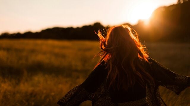 ¿Qué es el kama muta, esa emoción que todos sentimos al menos una vez en la vida?