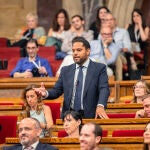 El enganchón entre Ignacio Garriga y Salvador Illa por el “puñetero desastre” que es la educación catalana