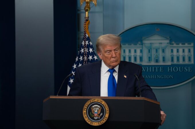 EEUU.- AMP.- Trump desliza una amenaza de deportación contra Elon Musk mientras insiste en lo "mucho" que puede "perder"