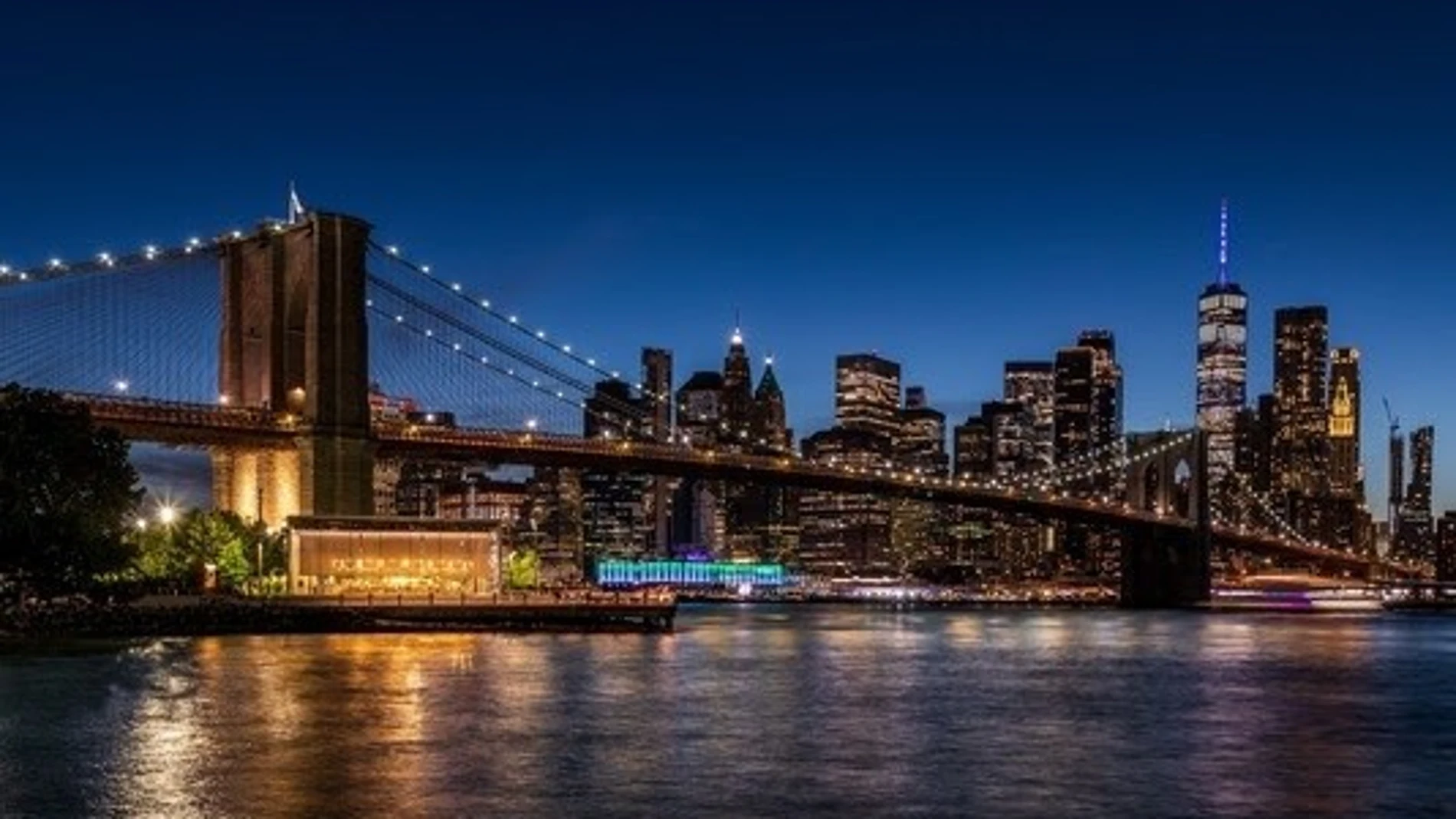Nueva York de noche REMITIDA / HANDOUT por NEW YORK CITY TOURISM + CONVENTIONS Fotografía remitida a medios de comunicación exclusivamente para ilustrar la noticia a la que hace referencia la imagen, y citando la procedencia de la imagen en la firma 01/07/2025
