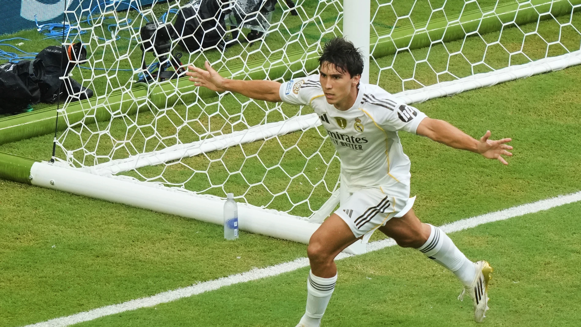 Real Madrid's Gonzalo Garcia (30) celebrates after scoring his side's opening goal during the Club World Cup round of 16 soccer match between Real Madrid and Juventus in Miami Gardens, Fla., Tuesday, July 1, 2025. (AP Photo/Marta Lavandier)